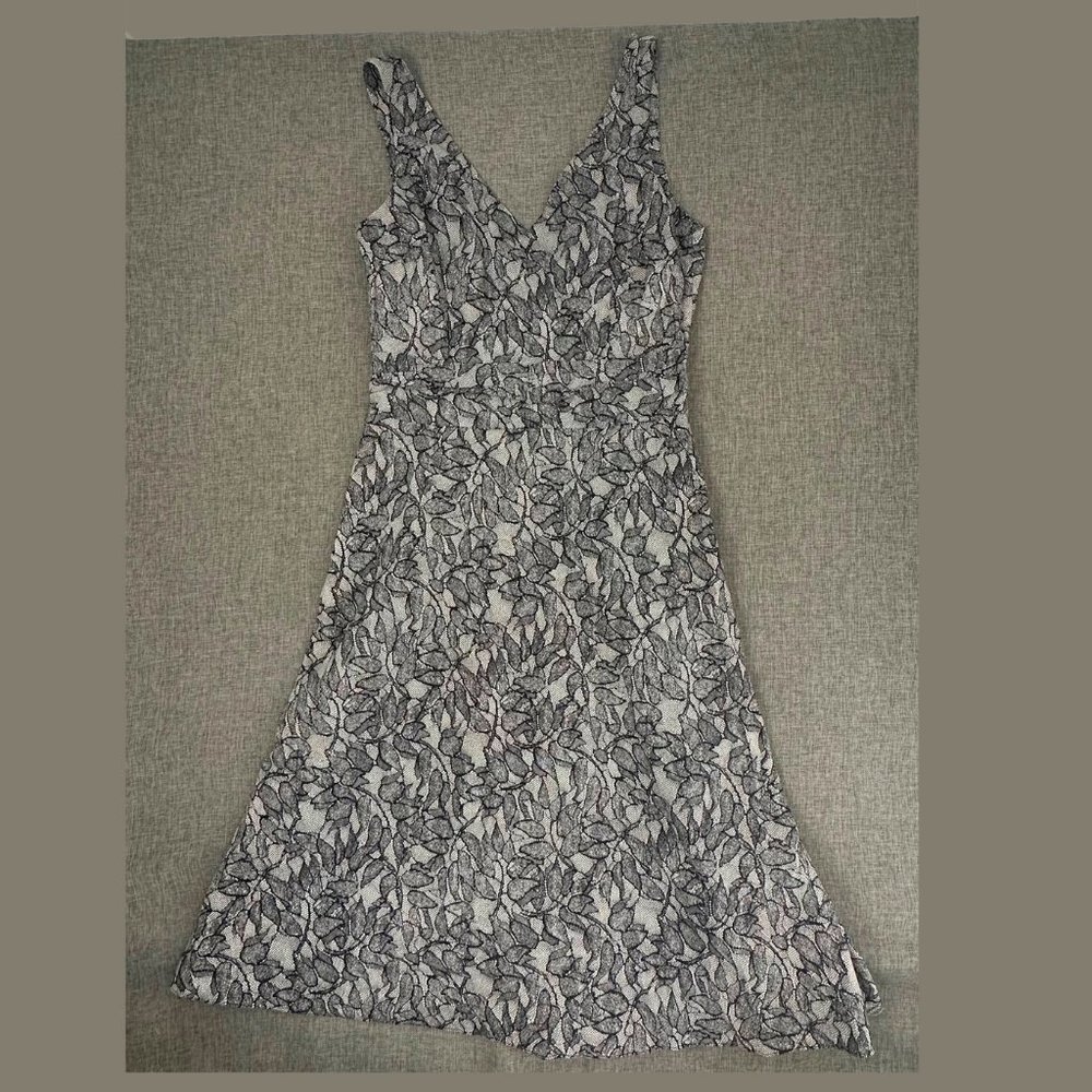 J. Crew Dress Sleeveless V-Neck Sz 8 100% Cotton Lined Black White Zipper Closur